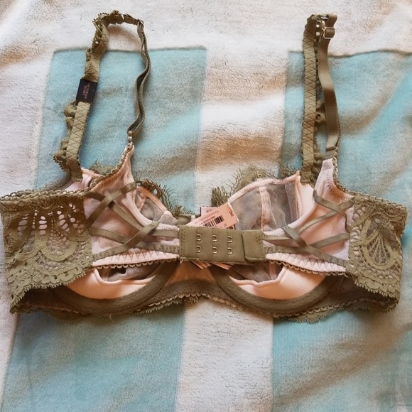 Victoria's Secret DREAM ANGELS wicked uplift bra - Picture 4 of 5